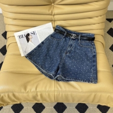 Chanel Jeans